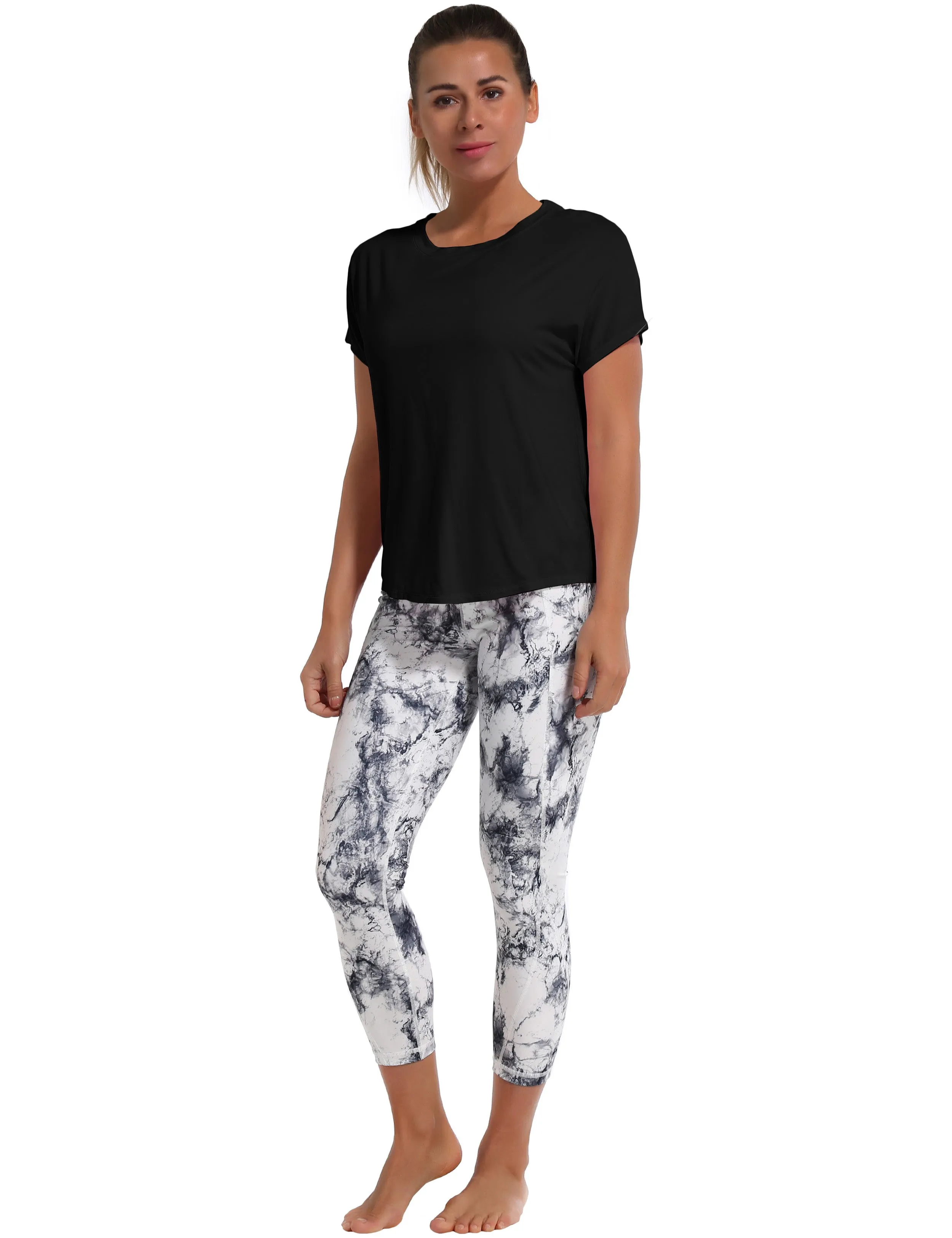 Hip Length Short Sleeve Shirt black_Jogging